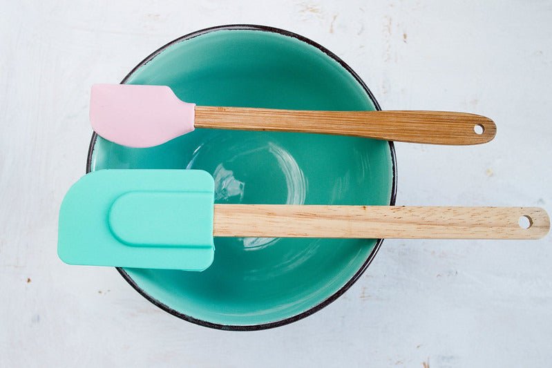 The Versatility of Spatulas: A Comprehensive Guide to Cooking and Baking Tools - Maria's Condo