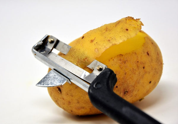 http://mariascondo.com/cdn/shop/articles/will-an-apple-peeler-work-on-potatoes-574016_600x.jpg?v=1692009491