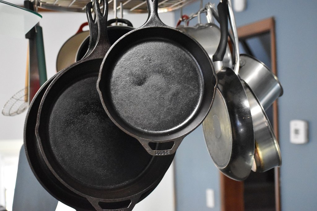 Are all Cast Iron Skillets the Same? A Comprehensive Guide to Choosing the Right Skillet - Maria's Condo