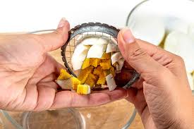 Mastering the Art of Cutting Eggs: Your Ultimate Guide - Maria's Condo