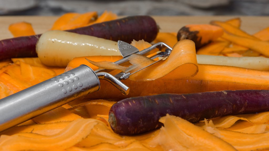 The Versatility of Vegetable Peelers: Unleashing the Hidden Potential - Maria's Condo