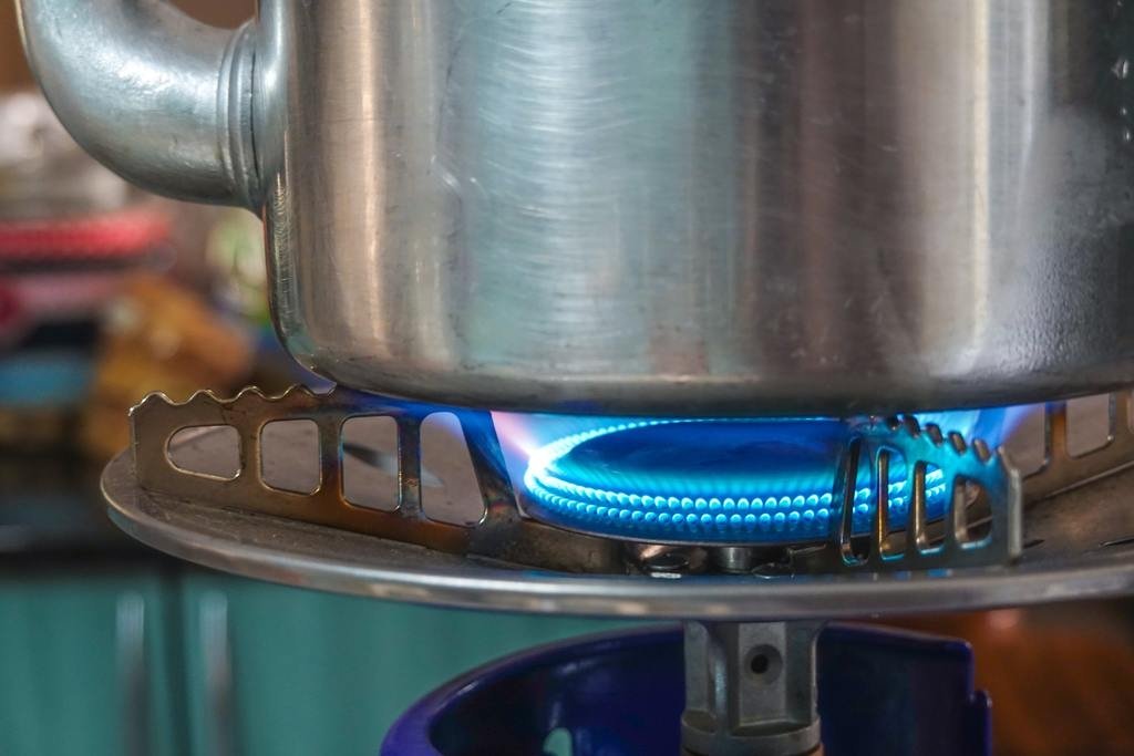 When Should I Clean a Stainless Steel Pan?: A Complete Guide - Maria's Condo